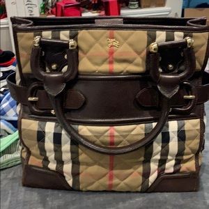 100% authentic Burberry Purse